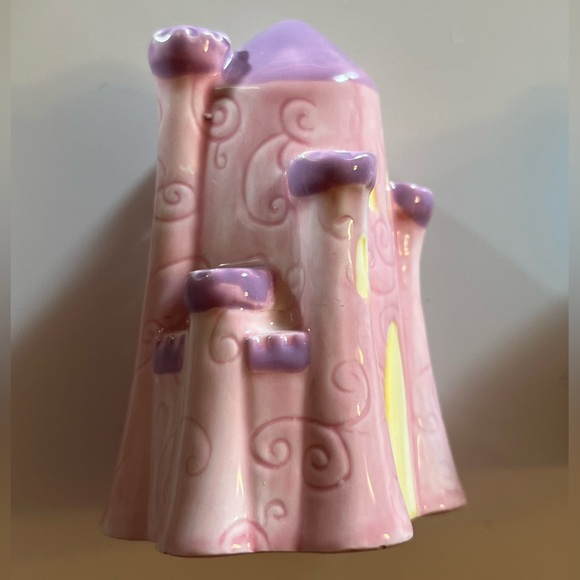 Disney Cinderella Carriage & Castle Salt and Pepper Shaker Set - Picture 11 of 16